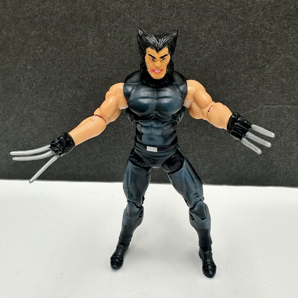 Marvel Universe Greatest Battles 4” Black Suit Wolverine X-Men Loose 2010